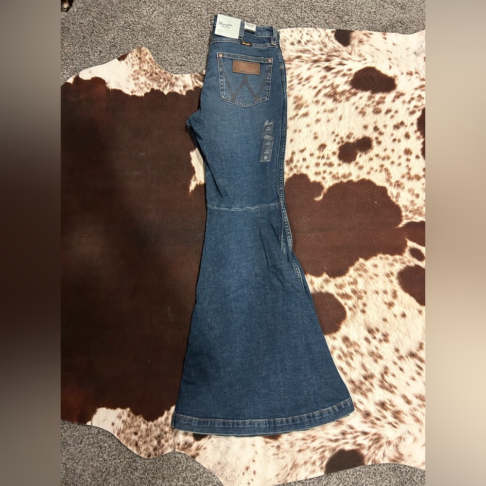 Trumpet Flare Wranglers